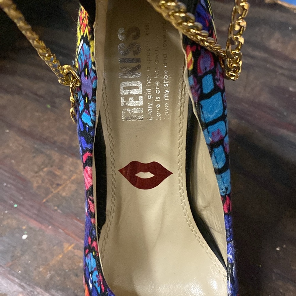 Shoes - Picture 3 of 4